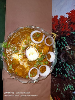 લસણીયા બટાકા (lasaniya bataka recipe in gujarati) રેસીપી મુખ્ય ફોટો