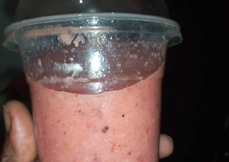 Easiest Way to Prepare Super Quick Homemade Strawberry smoothie