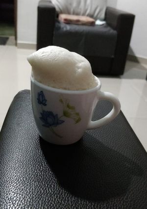 A picture of Foamy hot coffee.