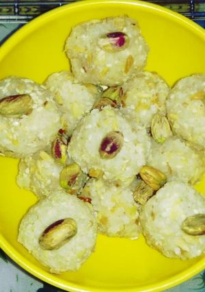 A picture of Pethe ke ladoo.