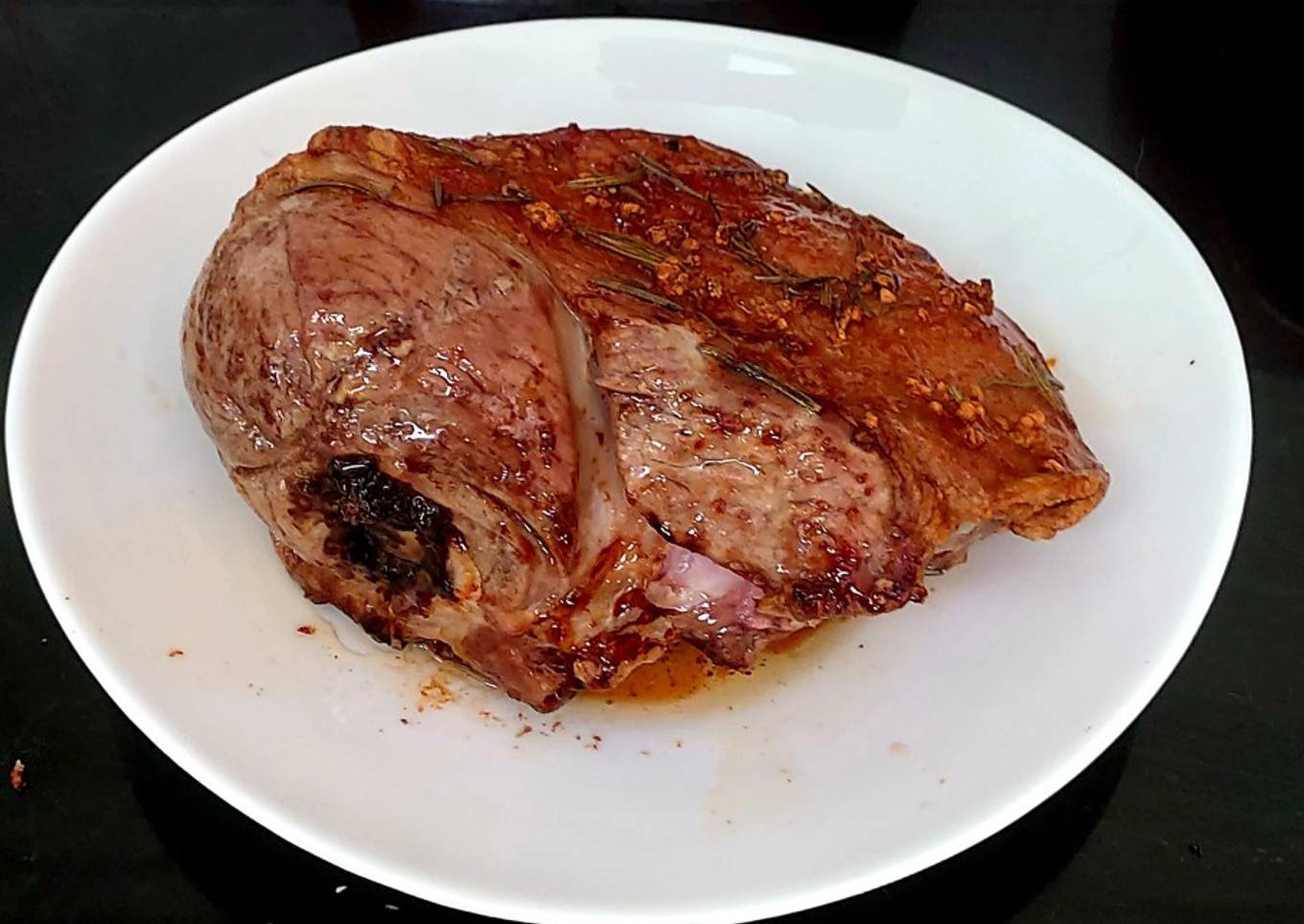My Rosemary and Garlic flavoured Roast Lamb. 🤩
