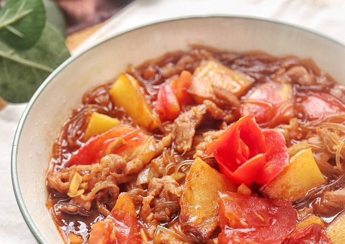 Cara Gampang Membuat Semur Daging Soun Kentang yang Lezat Sekali