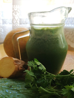 Una foto de Jugo verde 🥒🌿🥤💚 meal prep