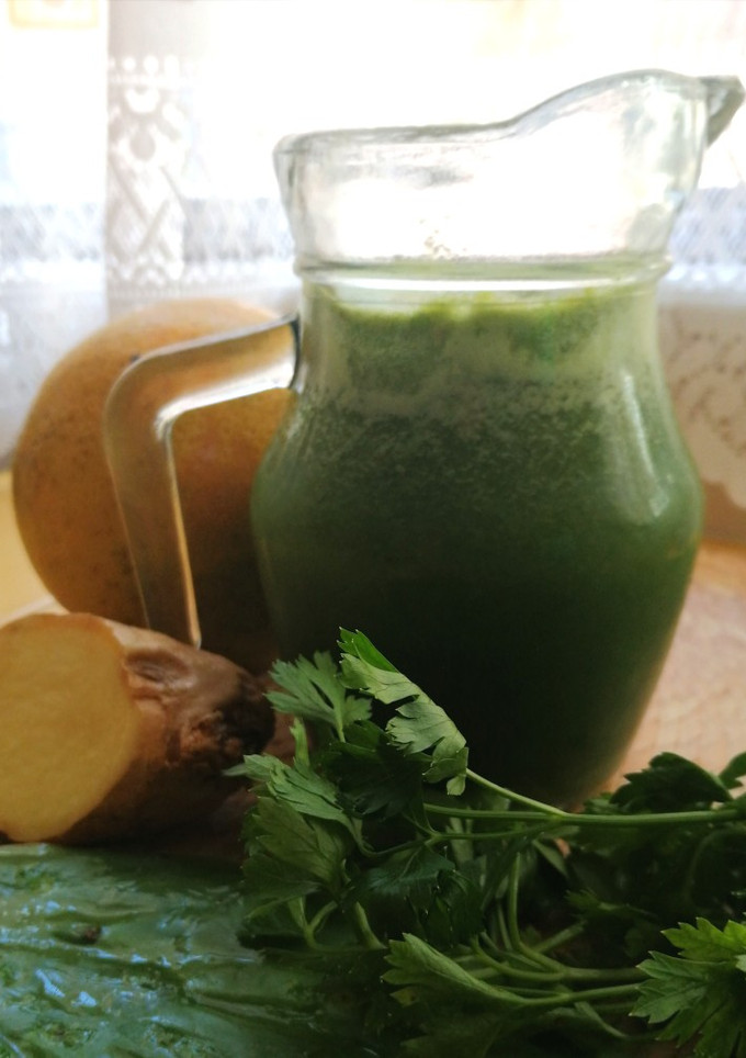 Una foto de Jugo verde 🥒🌿🥤💚 meal prep