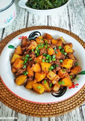 Foto resep Tumis Kentang Daging Sapi Cincang