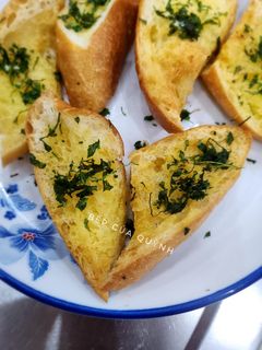 Hình của món Bánh mì nướng bơ.