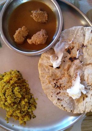 वाटली दाल (मोकळे पिठले) (Vatali dal (mokale pithale) recipe in hindi) रेसिपी मुख्य फोटो