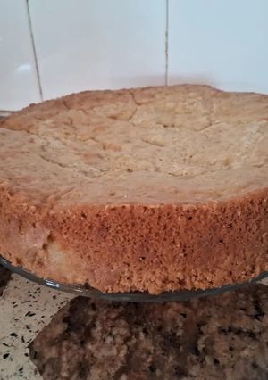Una foto de Torta escondida de peras🍐🍐