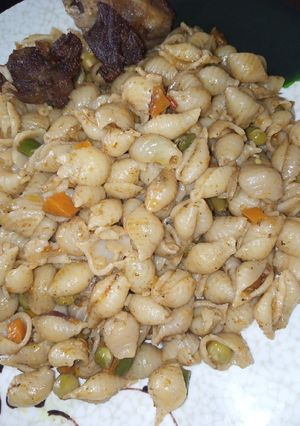 A picture of Fried macaroni.