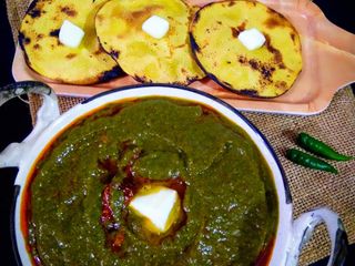 सरसों का साग मक्के की रोटी (sarson ka saag makke ki roti recipe in Hindi)