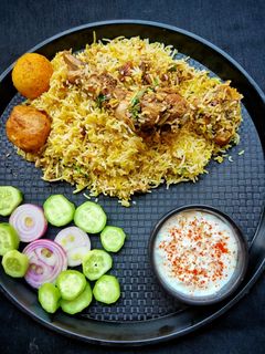 চিকেন দম বিরিয়ানী (Chicken dum biriyani recipe in Bengali) রেসিপির প্রধান ছবি