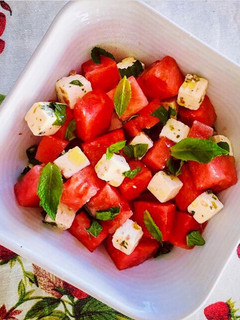Una foto de Ensalada de sandía y queso feta