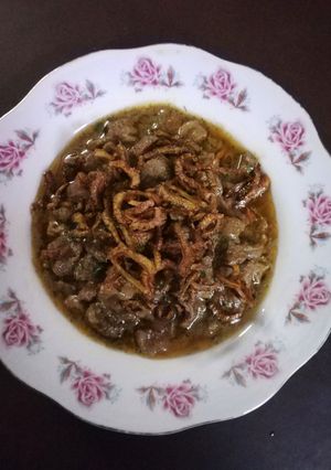 A picture of Karela Gosht.