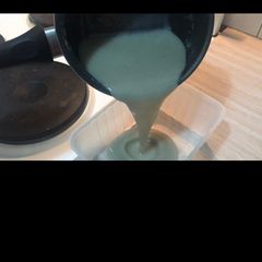 A picture of Sweetened coconut sauce.