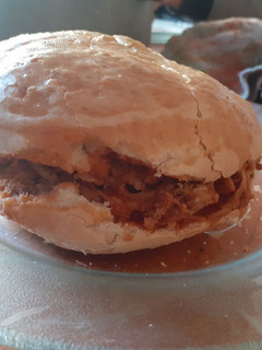 Una foto de Sándwich de bondiola a la barbacoa