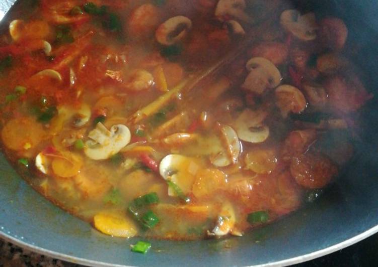 Tomyam udang jamur