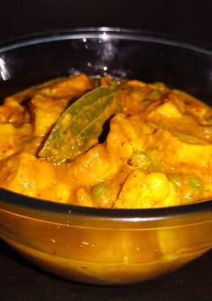 A picture of #WMD (Shahi mater paneer with mawagravy).