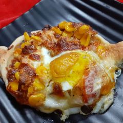 A picture of Cheesy Egg Boat.