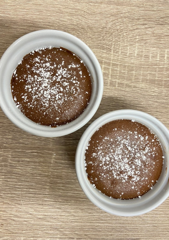 Una foto de Foundant au chocolat en freidora de aire