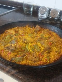 Una foto de Paella valenciana