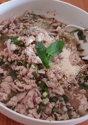 รูปของ ลาบไก่สับ ใส่วุ้นเส้น