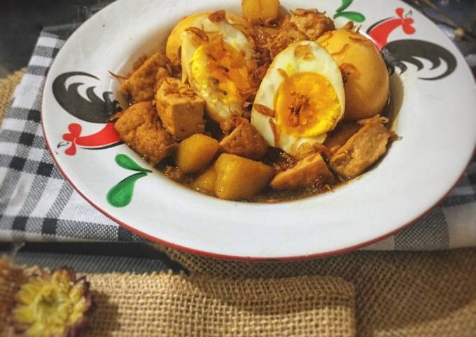 Semur Telur Tahu Kentang