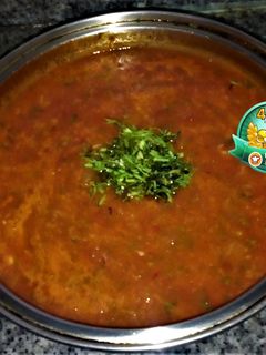 Una foto de Salsa 🌶Sriracha para:🥩🍗O 🍜