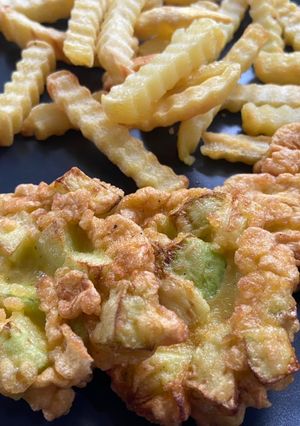 Legegyszerűbb cukkini “tócsni” recept fotója