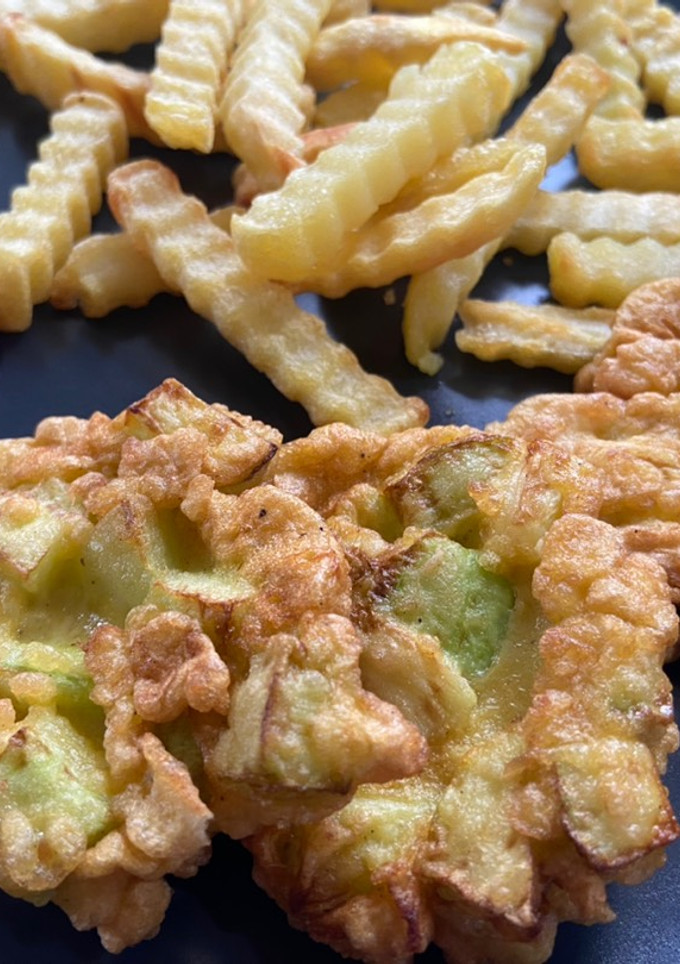 Legegyszerűbb cukkini “tócsni” recept fotója