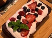 Una foto de tarta de yogurt