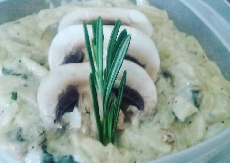 How to Prepare Speedy Rosemary Mushroom Orzo