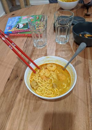 A picture of Curry Laksa.
