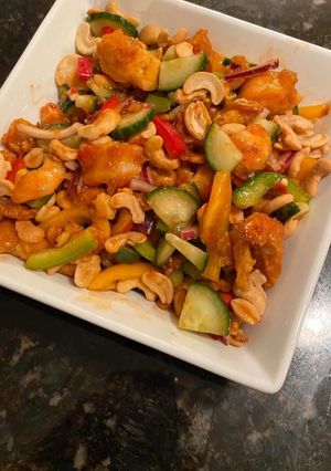 Chicken and Shrimp Cashew nut Salad রেসিপির প্রধান ছবি