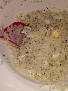 Una foto de Ensalada de arroz fácil, barata y rica