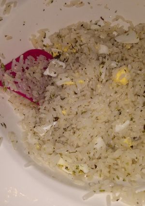 Una foto de Ensalada de arroz fácil, barata y rica