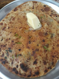 मेथी प्याज पनीर पराठा (Methi Onion Paneer Parantha recipe in hindi) रेसिपी मुख्य फोटो