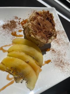 Una foto de Mug cake de avena y kiwi 🥝