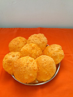 ફરાળી મસાલા પૂરી (Farali Masala Poori Recipe In Gujarati) રેસીપી મુખ્ય ફોટો