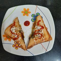 A picture of Aloo toast sandwich.
