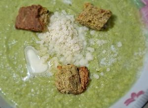 Foto di Vellutata di Foglie di Cavolfiore con Panna Acida e Burro
