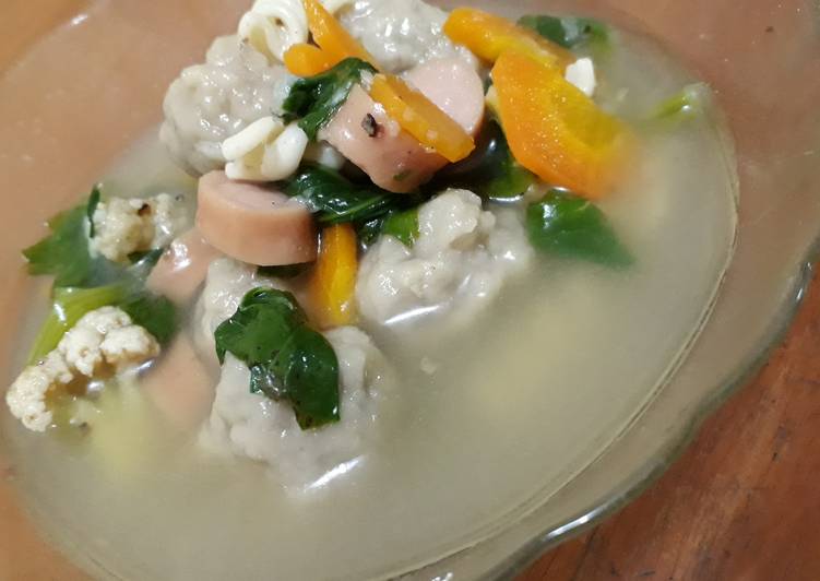 Resep Sup maksoba(makaroni, sosis, bakso) Anti Gagal