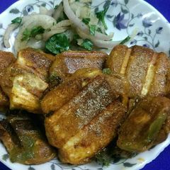 A picture of Schezwan paneer tikka masala.