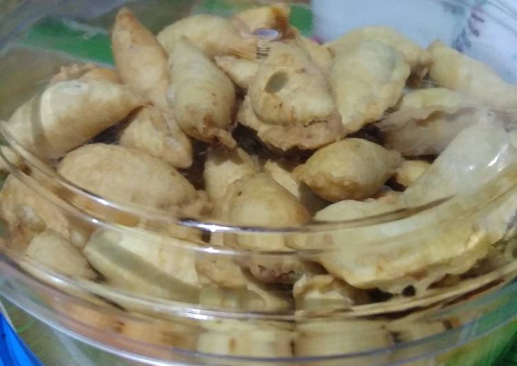 Pastel mini isi abon ๐