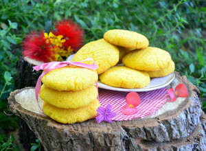 Una foto de Galletitas de limón y jengibre, con harina de maíz💛 sin tacc