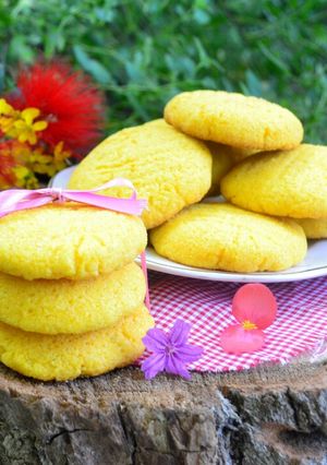 Una foto de Galletitas de limón y jengibre, con harina de maíz💛 sin tacc