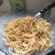 Fideos con crema, atún y polvito de albahaca🍝