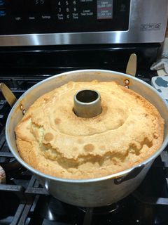 A picture of Buttermilk Pound Cake.