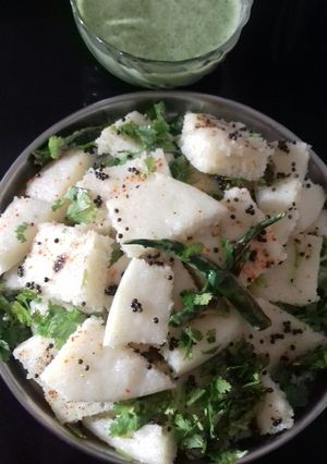 रवा ढोकला (rava dhokla recipe in Hindi) रेसिपी मुख्य फोटो