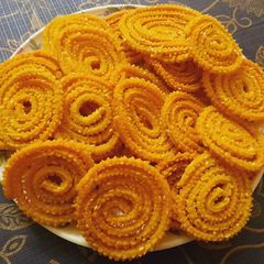 A picture of Moong dal chakli.
