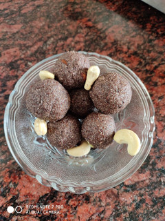 ராகி  லட்டு (Raagi laddo recipe in tamil) செய்முறை முக்கிய புகைப்படம்